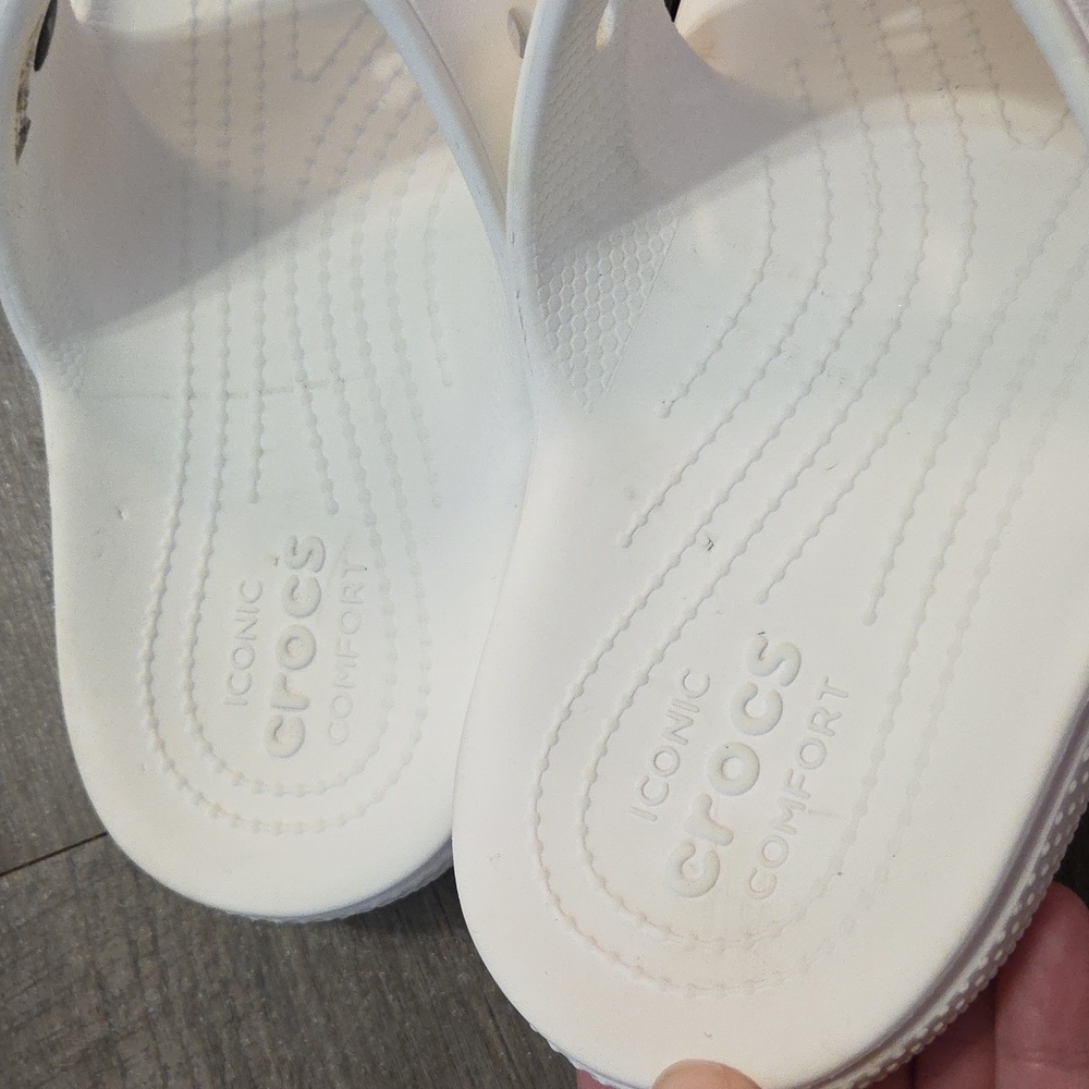CROCS Classic White Slide Sandals - Picture 7 of 11